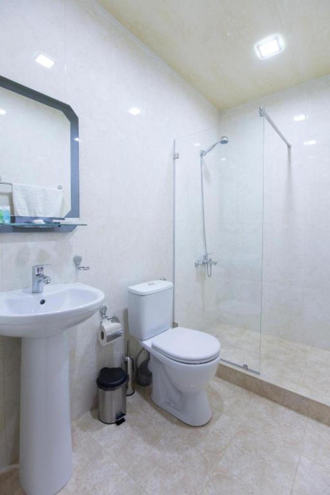 Hotel Season Γιερεβάν Εξωτερικό φωτογραφία