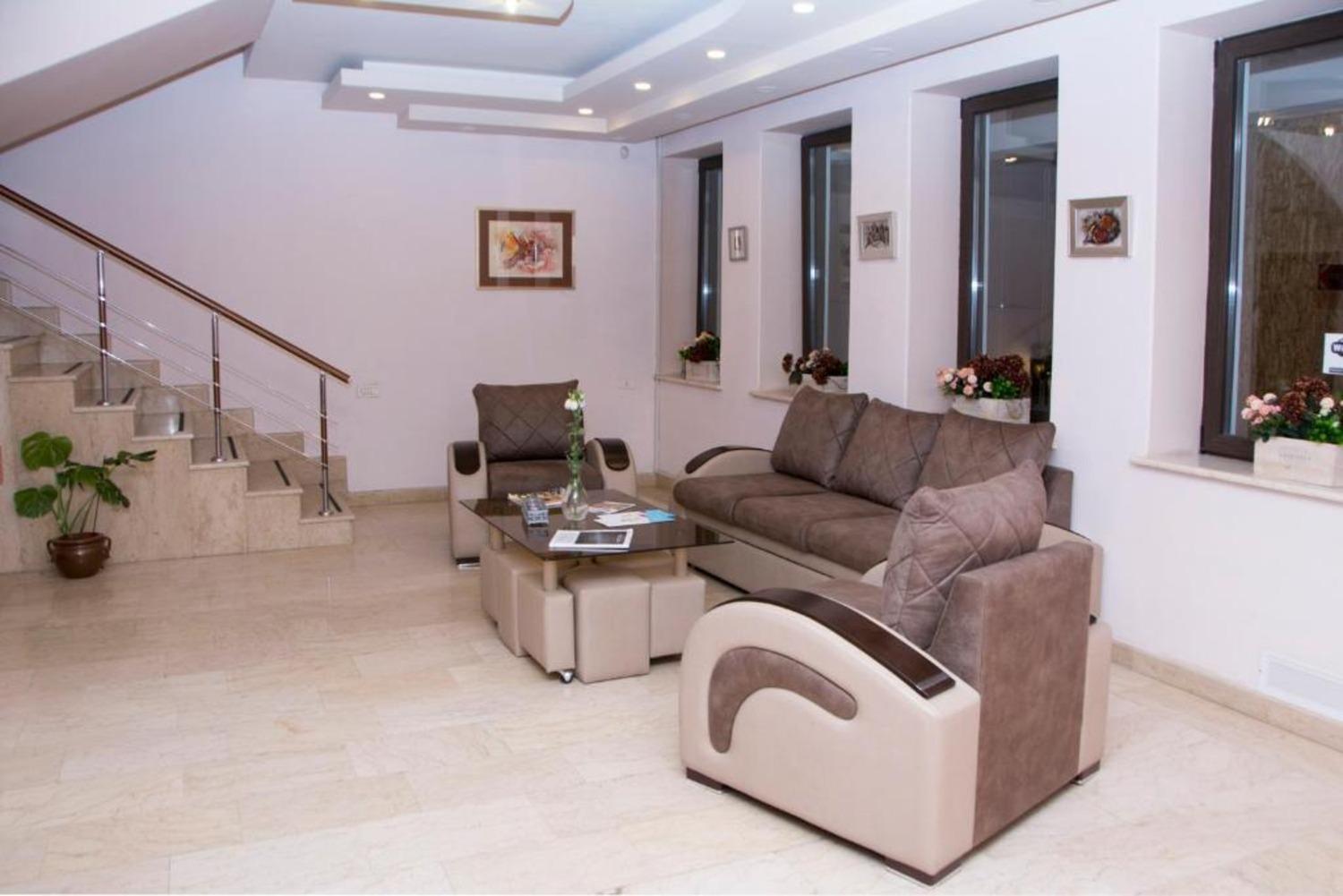 Hotel Season Γιερεβάν Εξωτερικό φωτογραφία