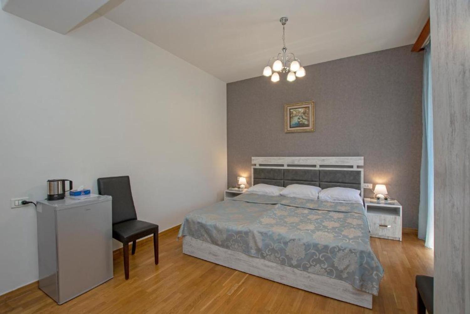 Hotel Season Γιερεβάν Εξωτερικό φωτογραφία