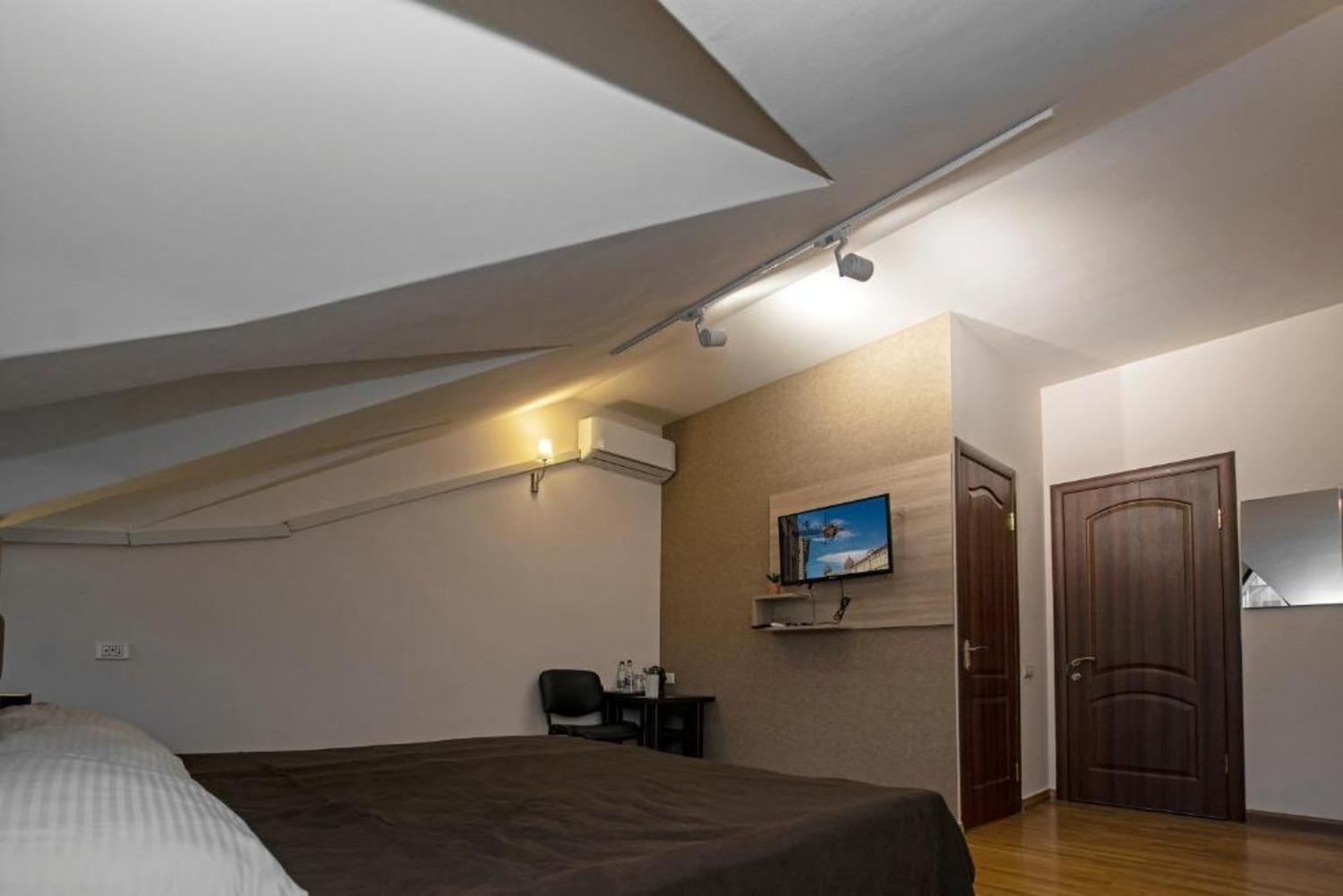 Hotel Season Γιερεβάν Εξωτερικό φωτογραφία