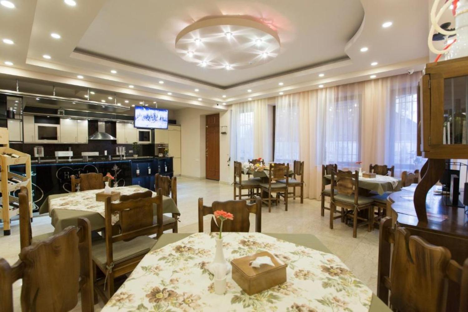 Hotel Season Γιερεβάν Εξωτερικό φωτογραφία